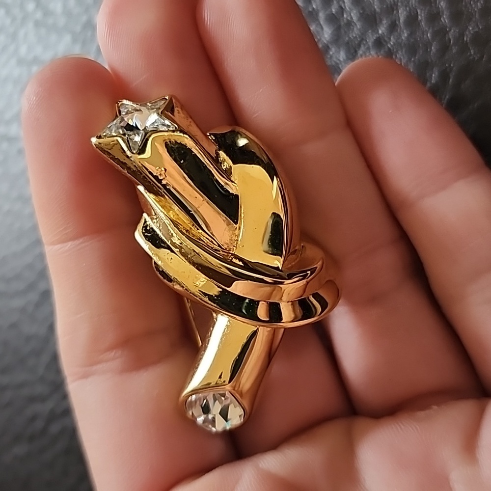 Vtg Kenneth Jay Lane Brooch - image 2